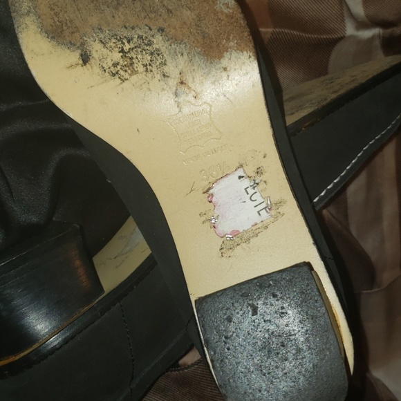 SHOES - Picture 4 of 4